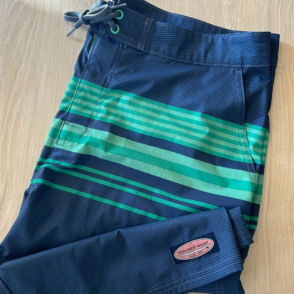 Vineyard Vines Men’s Performance Swimming Board Shorts - Sz. 36